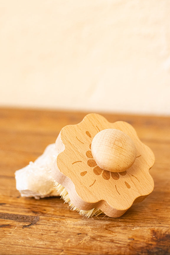 Beech Sisal Flower Brush - Home Works